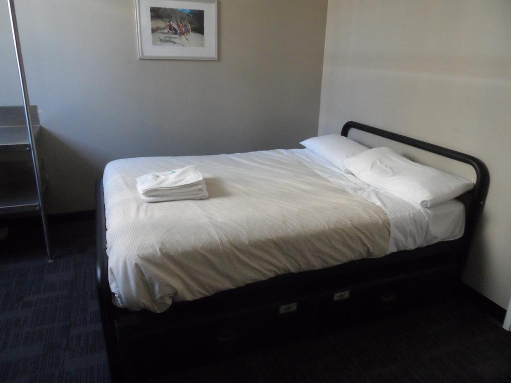 Base Brisbane Embassy Hostel Εξωτερικό φωτογραφία