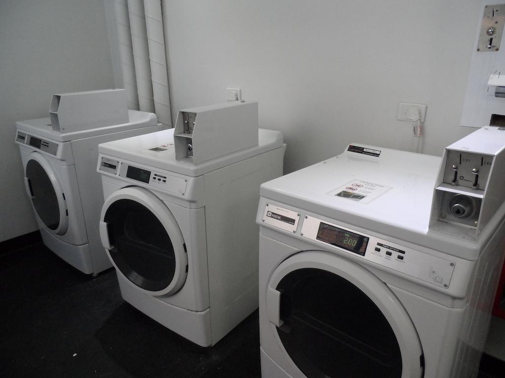 Base Brisbane Embassy Hostel Εξωτερικό φωτογραφία