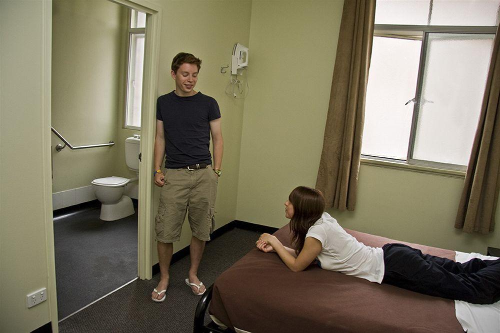 Base Brisbane Embassy Hostel Εξωτερικό φωτογραφία