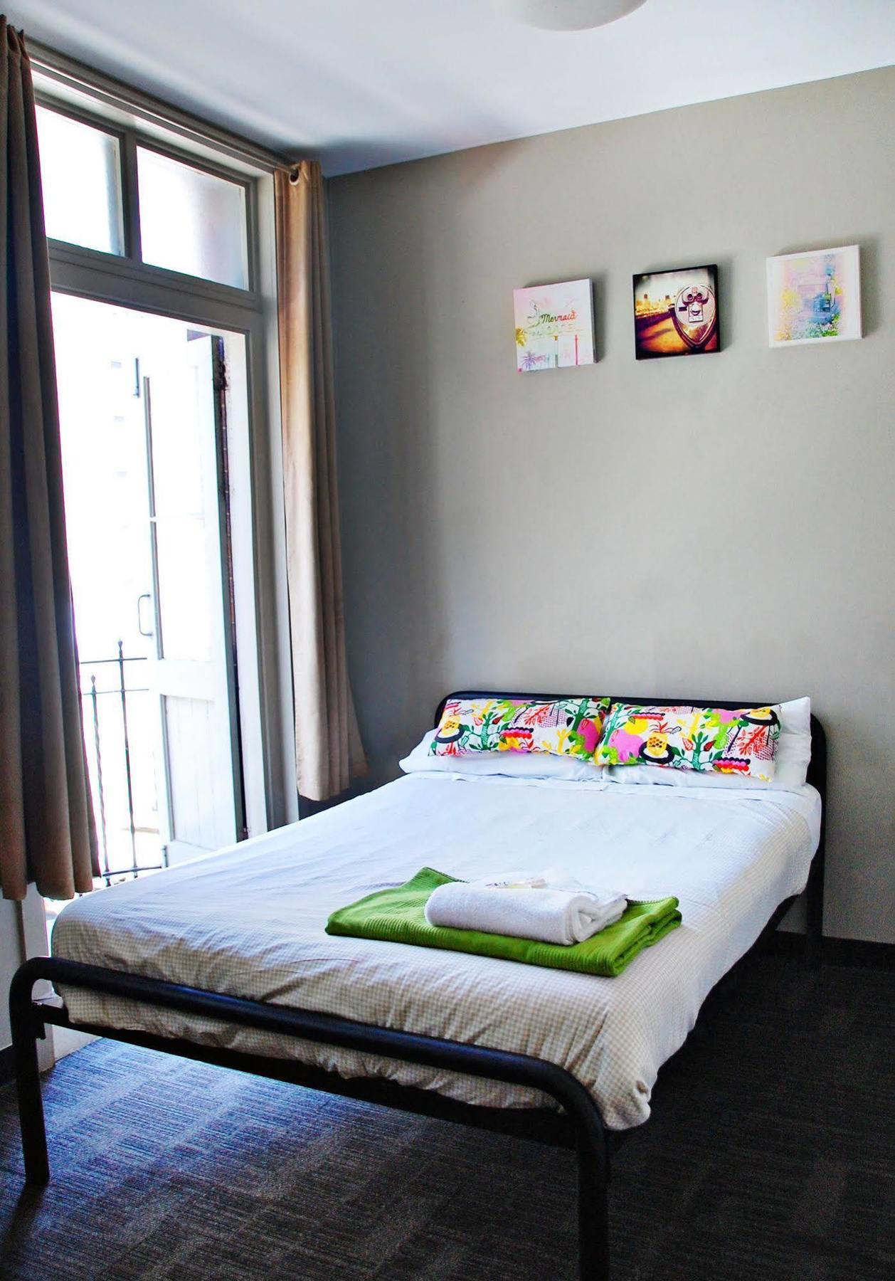 Base Brisbane Embassy Hostel Εξωτερικό φωτογραφία