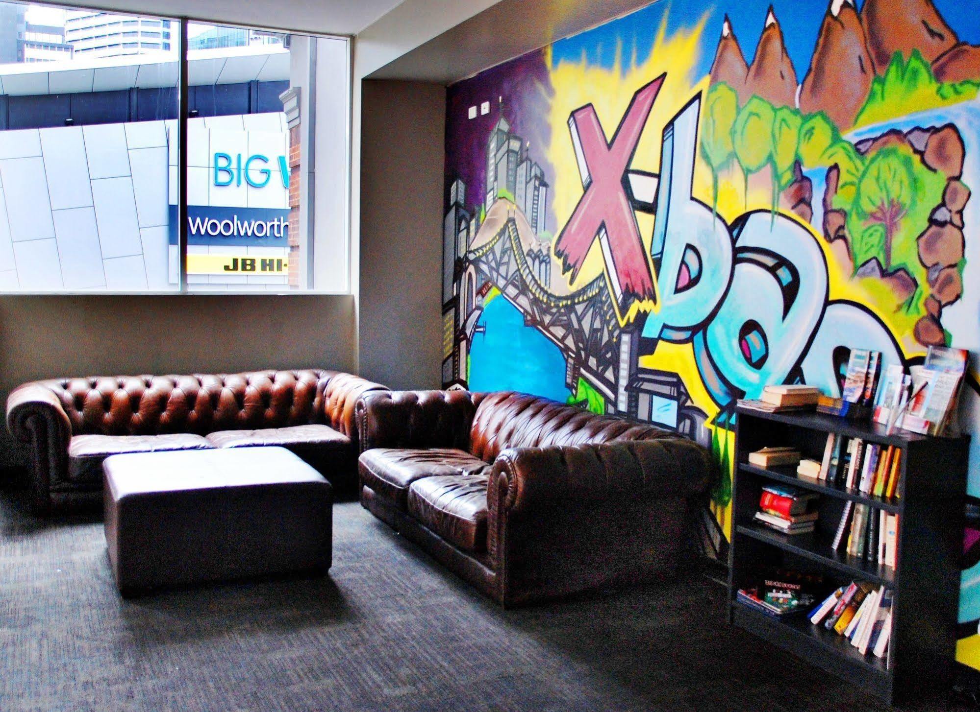 Base Brisbane Embassy Hostel Εξωτερικό φωτογραφία