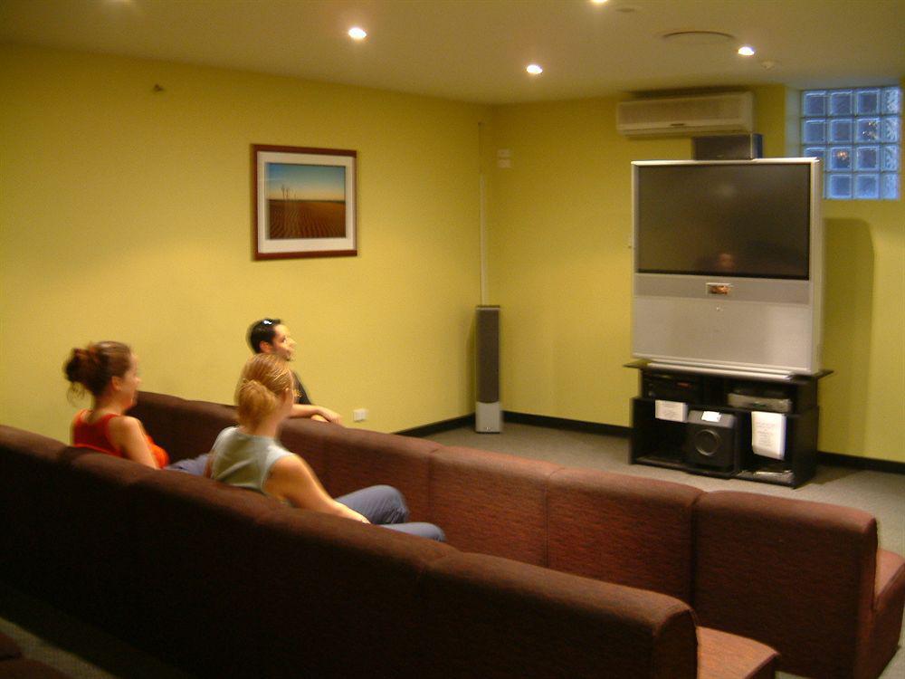 Base Brisbane Embassy Hostel Εξωτερικό φωτογραφία
